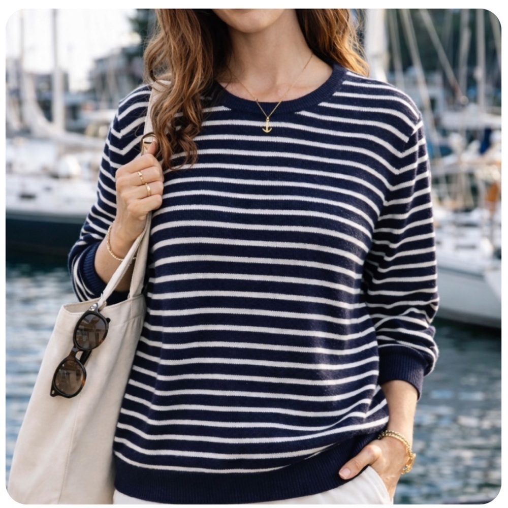 VINCE Navy Blue White Striped Knit Sweater Size Large